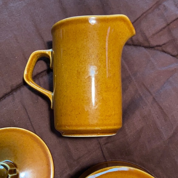 Coffee Cups, Creamer & Sugar Dish EUC! - Picture 6 of 16